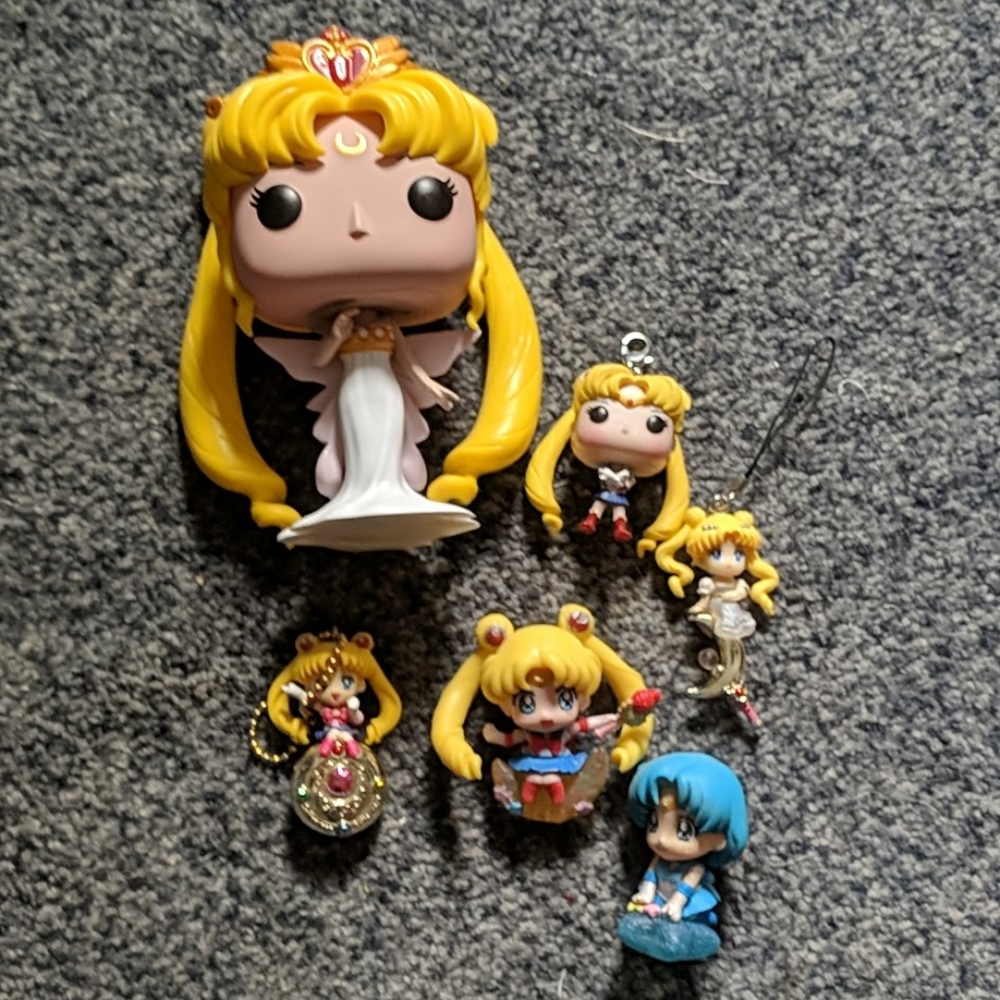Sailor Moon Figure Lot